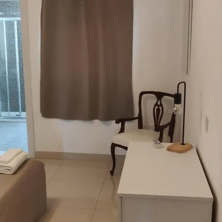 Luxury One Bedroom With Castle View Lägenhet