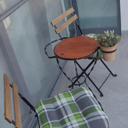Lägenhet Luxury One Bedroom With Castle View